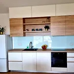 Leona Appartement *