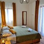 Leona Appartement *